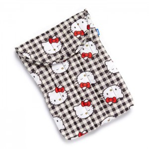 Black Hello Kitty Hello Kitty x Baggu 50th Anniversary Puffy Laptop Sleeve (Black Gingham) | NZ_HK51691